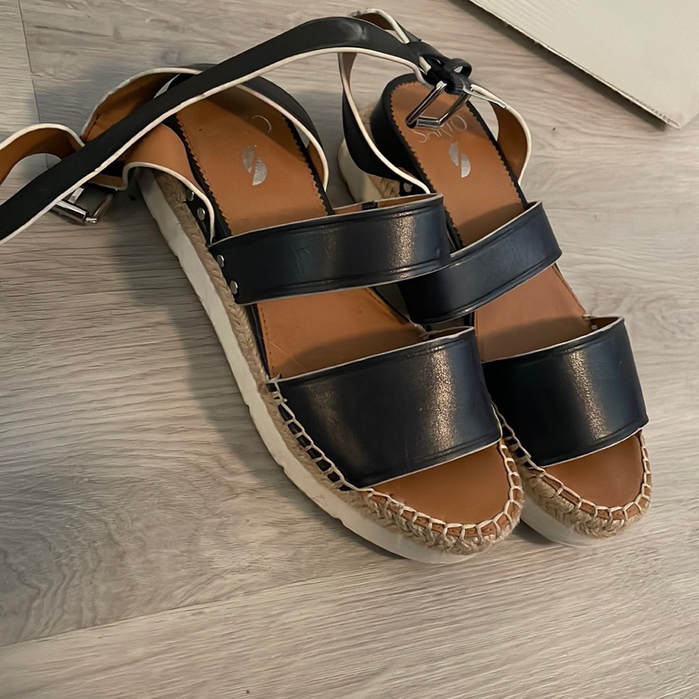 Blue strap sandals